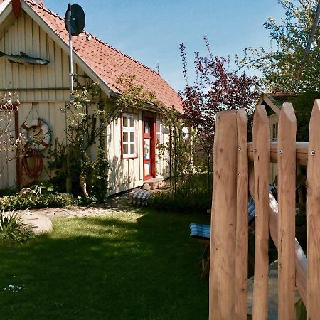 Kleines Haus Am Hafen - Ruhig Und Gruen Am Ortsrand Vila Prerow Exterior foto