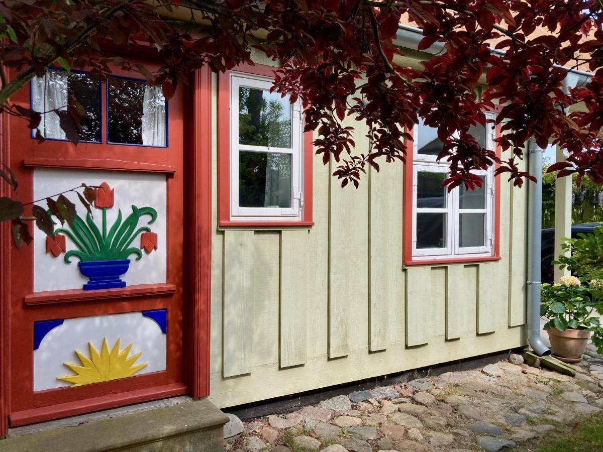 Kleines Haus Am Hafen - Ruhig Und Gruen Am Ortsrand Vila Prerow Exterior foto