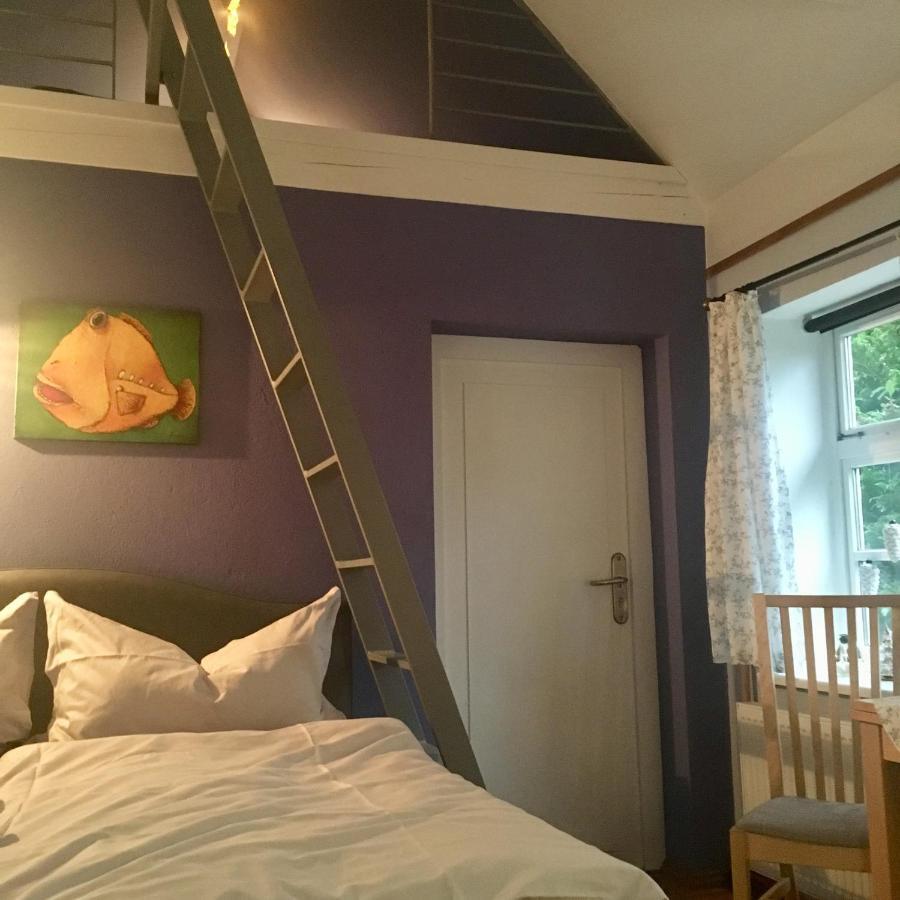 Kleines Haus Am Hafen - Ruhig Und Gruen Am Ortsrand Vila Prerow Exterior foto